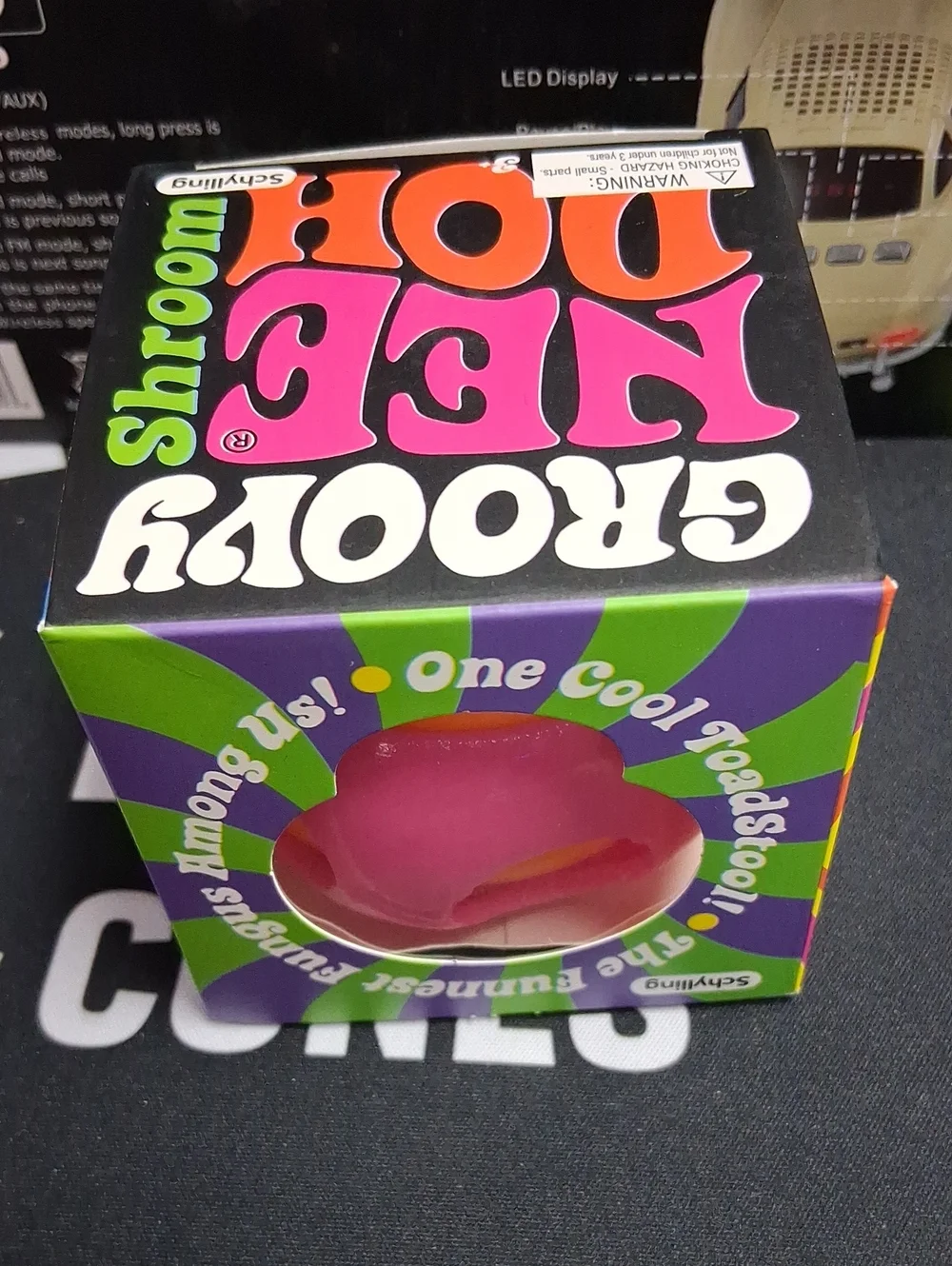 Groovy Pod Pink Party Favor by